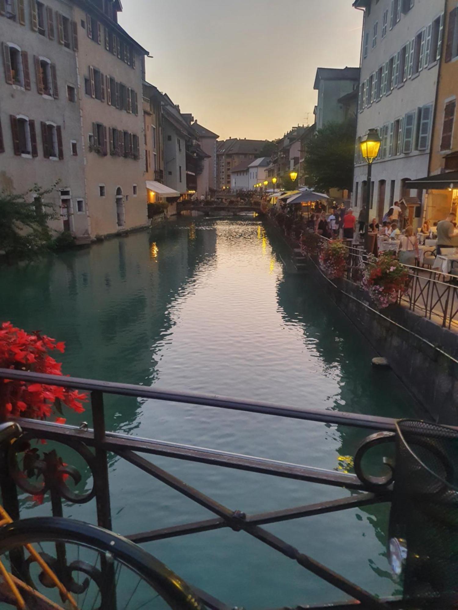 Hyper Centre Annecy Et Bord Du Lac Екстер'єр фото
