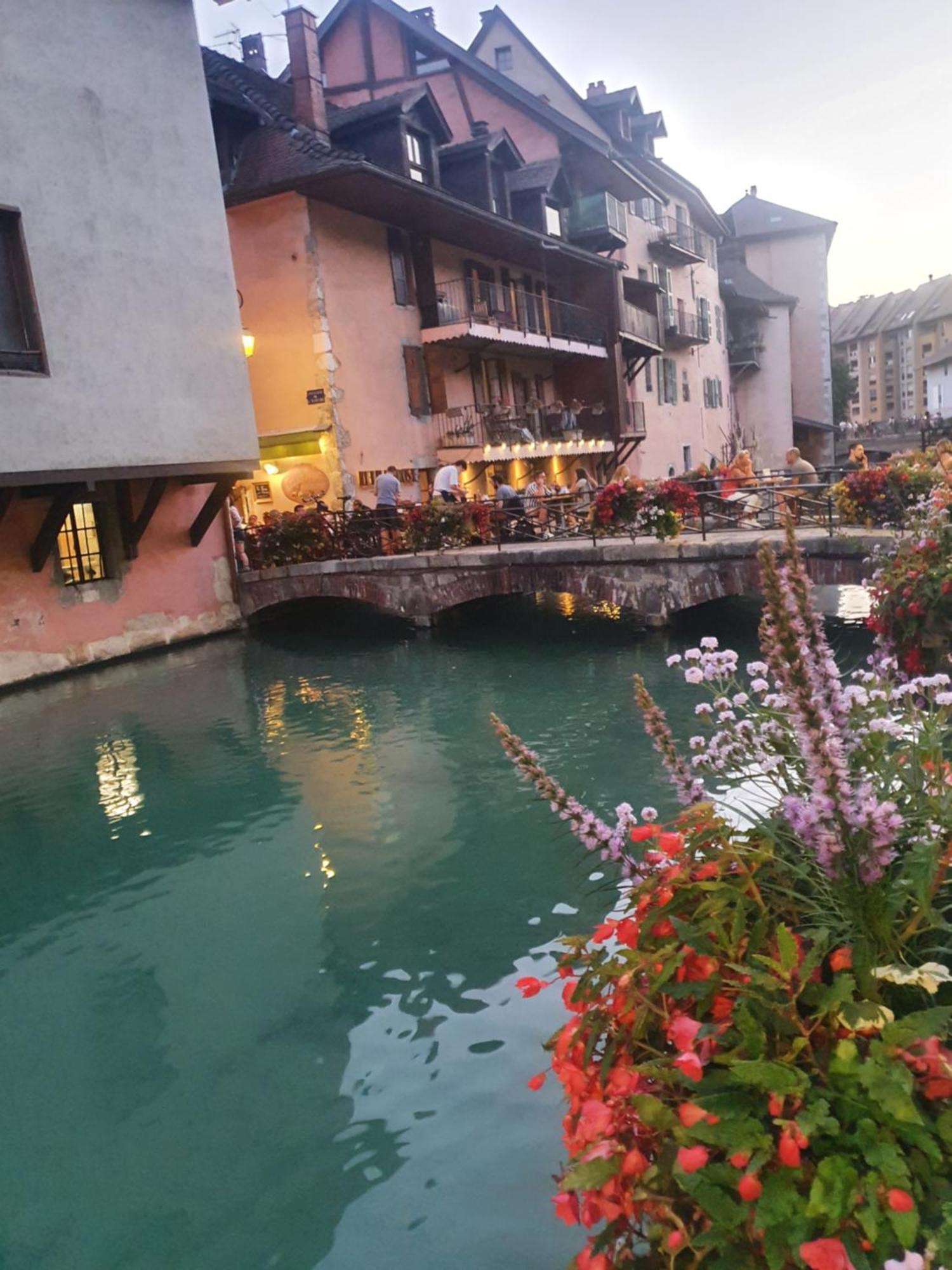 Hyper Centre Annecy Et Bord Du Lac Екстер'єр фото