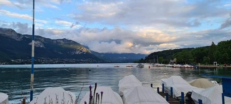 Hyper Centre Annecy Et Bord Du Lac Екстер'єр фото